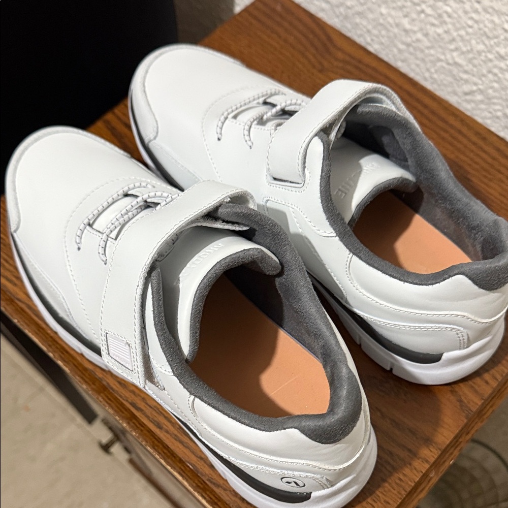 Anodyne Women's No. 31 Sport Walker  Size 9W. No Box